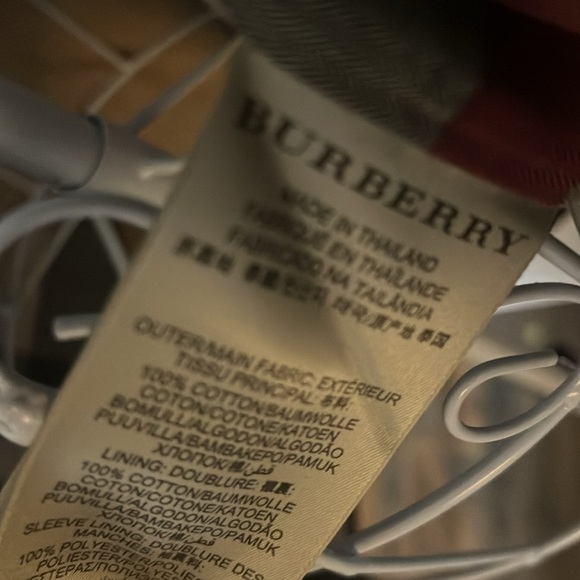 Vintage coat. Pre-loved. - Picture 3 of 5